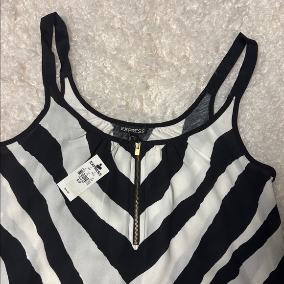 Express Tank Top - Picture 2 of 4